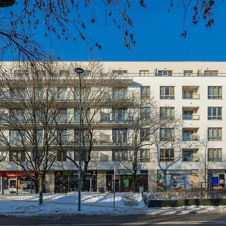 Spacious Near The Airport Parking & Remote Working By Renters Apartmán Varšava