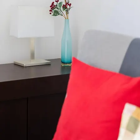 Spacious Near The Airport Parking & Remote Working By Renters Apartament Warszawa