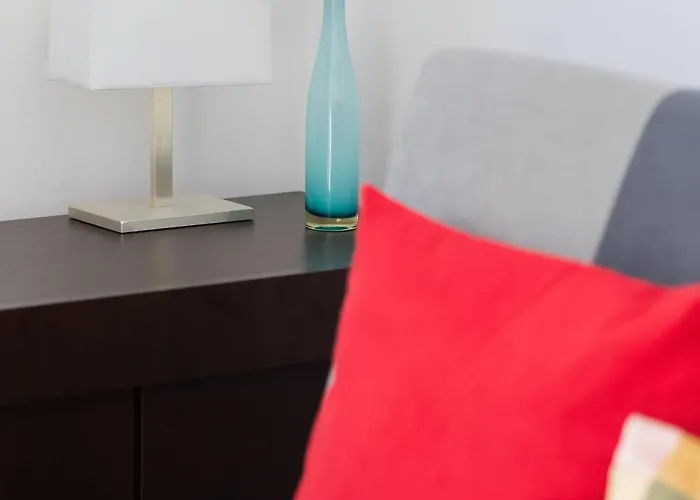 Spacious Near The Airport Parking & Remote Working By Renters Appartement Varsovie