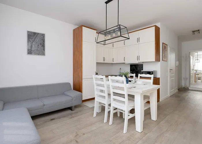 Spacious Near The Airport Parking & Remote Working By Renters Appartement Varsovie