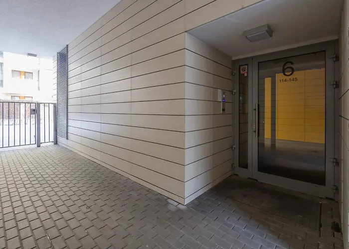 Spacious Near The Airport Parking & Remote Working By Renters Varsóvia