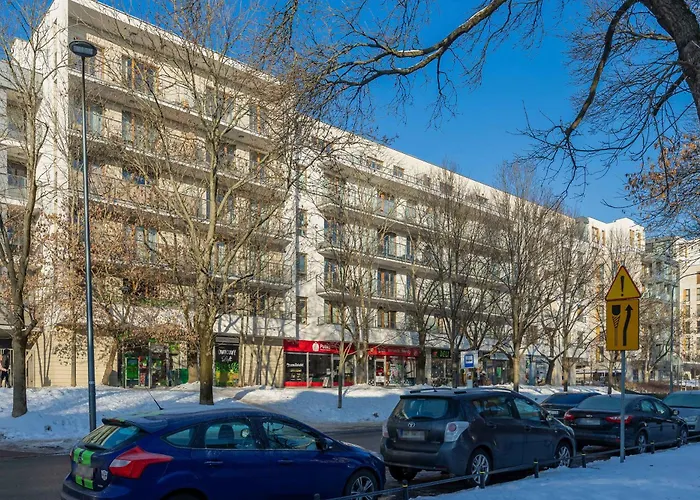 Spacious Near The Airport Parking & Remote Working By Renters *