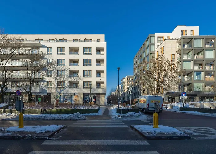 Spacious Near The Airport Parking & Remote Working By Renters Lägenhet